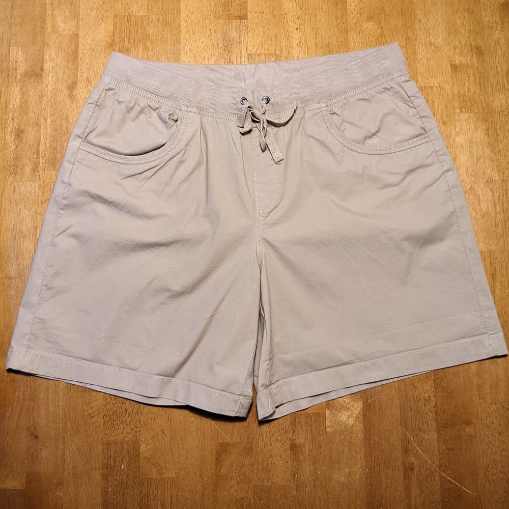 Basic Editions Shorts & 4th of July Top Women's; Tan Shorts XL/Blue Top XXL - Picture 4 of 11